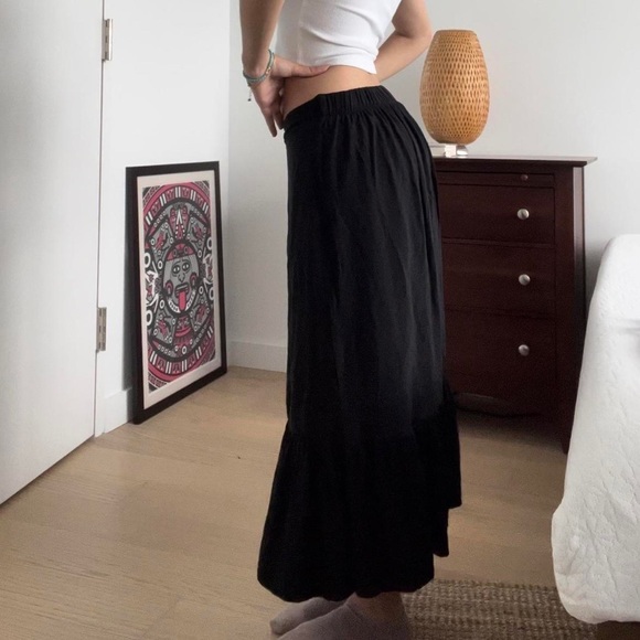 Vintage y2k black midi length skirt - Picture 3 of 9